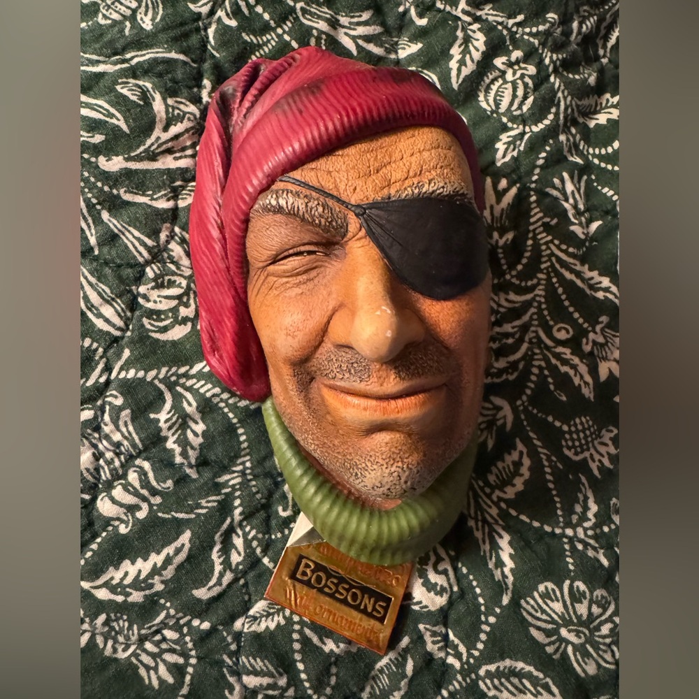 Bossons Vintage Chalkware Pirate Smuggler Head with Tag